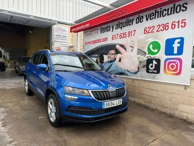 Usado Skoda Karoq Ambition 116 CV (85 kW) 2021 Azul SUV