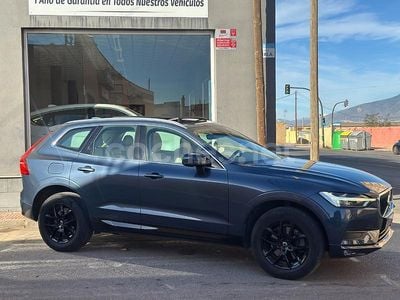 Usado Volvo XC60 Momentum 235 CV (172 kW) 2018 Azul SUV