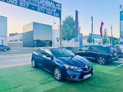 Usado Renault Mégane IV Bose Edition 110 CV (80 kW) 2018 Azul Berlina