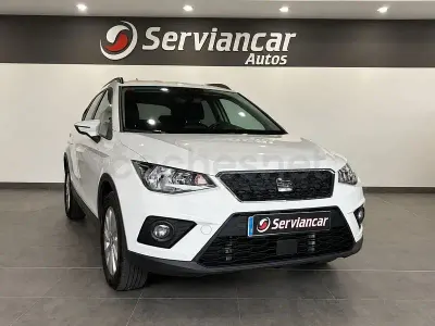 Usado Seat Arona Style 115 CV (84 kW) 2019 Blanco SUV