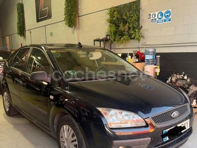Azul Usado 2006 Ford Focus Trend Berlina | 2450 € (Precio justo)