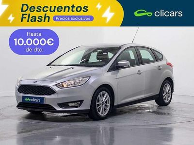 Usado Ford Focus Trend 125 CV (91 kW) 2017 Plateado Utilitario