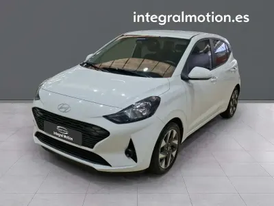 Używany Hyundai i10 66 KM (48 kW) 2024 Biały Hatchback