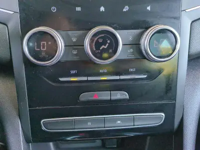 Usado Renault Mégane IV Zen 160 CV (117 kW) 2023 Blanco Berlina