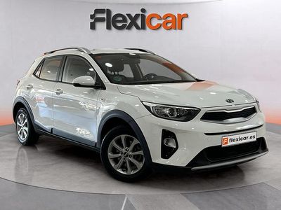 Usado Kia Stonic 84 CV (61 kW) 2019 Blanco SUV