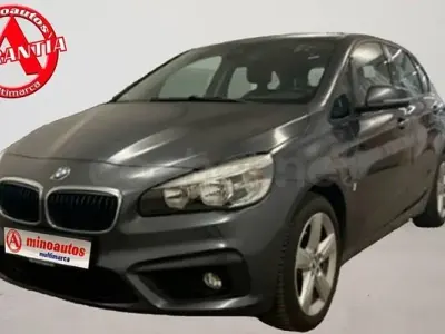 Usado BMW 225 Active Tourer iPerformance 224 HP (164 kW) 2017 Cinzento Monovolume