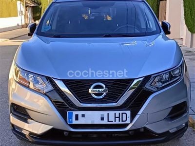 Usado Nissan Qashqai Acenta 160 CV (117 kW) 2020 Gris / plata SUV