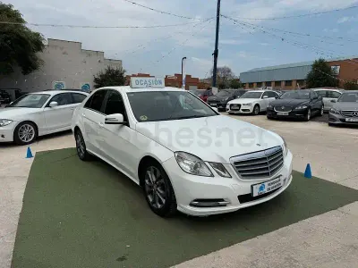 Käytetty Mercedes E200 136 HP (100 kW) 2013 Valkoinen Sedan