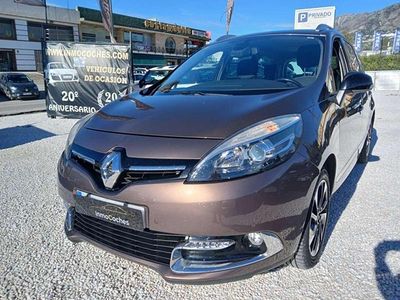 Usado Renault Grand Scénic III Bose Edition 110 CV (80 kW) 2015 Marrón Monovolumen