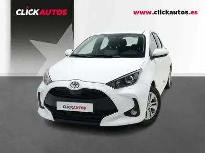 Usado Toyota Yaris Hybrid Business Edition 116 CV (85 kW) 2025 Blanco Utilitario