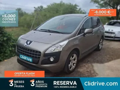 Usado Peugeot 3008 Premium 111 CV (81 kW) 2010 Beige Familiar
