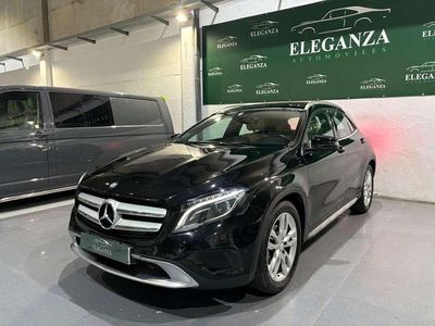 Usado Mercedes GLA200 136 CV (100 kW) 2017 Negro SUV