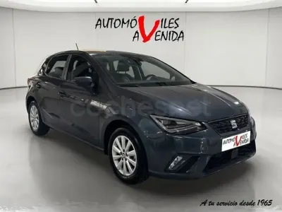 Usado Seat Ibiza Style 80 CV (58 kW) 2023 Gris / plata Utilitario
