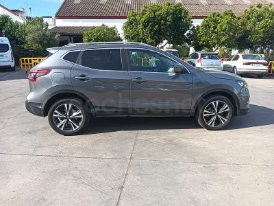Usado Nissan Qashqai N-Connecta 110 CV (80 kW) 2017 Gris / plata SUV