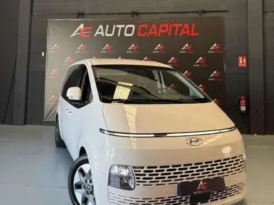 Usado Hyundai Staria 177 CV (130 kW) 2022 Blanco Monovolumen