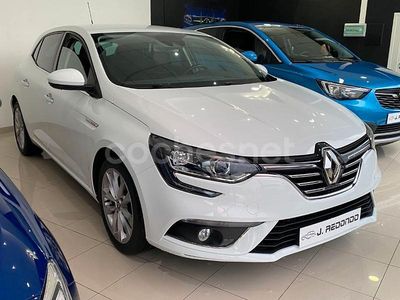 Usado Renault Mégane IV Bose Edition 115 CV (84 kW) 2018 Blanco Berlina