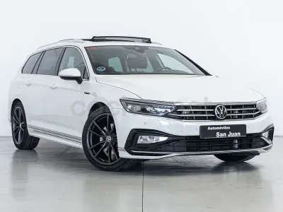 Usado VW Passat R-line 200 CV (147 kW) 2021 Blanco Familiar