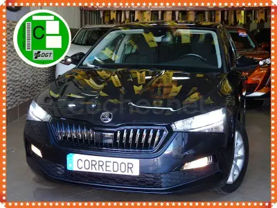Usado Skoda Scala Ambition 110 CV (80 kW) 2022 Negro Utilitario