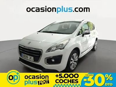 Usado Peugeot 3008 Style 131 CV (96 kW) 2015 Blanco Familiar