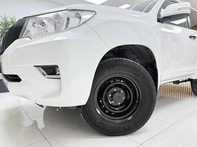 Używany Toyota Land Cruiser 177 KM (130 kW) 2019 Biały