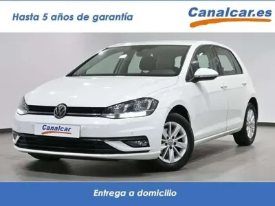 Usado VW Golf VII Life 110 CV (80 kW) 2020 Blanco Familiar