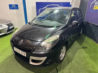 Usado Renault Scénic III Dynamique 105 CV (77 kW) 2010 Gris / plata Monovolumen