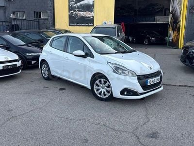 Usado Peugeot 208 Active 75 CV (55 kW) 2018 Blanco Utilitario