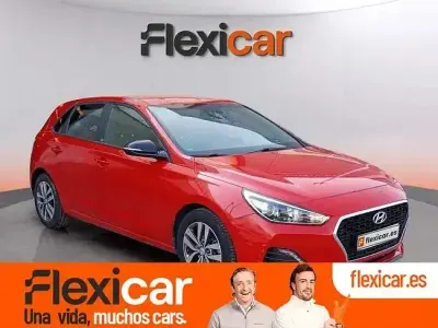 Usado Hyundai i30 110 CV (80 kW) 2018 Rojo