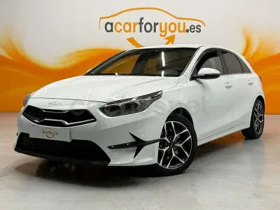 Usado Kia Ceed 120 CV (88 kW) 2022 Blanco Utilitario