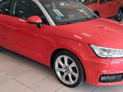 Usado Audi A1 Design 90 CV (66 kW) 2015 Rojo Utilitario