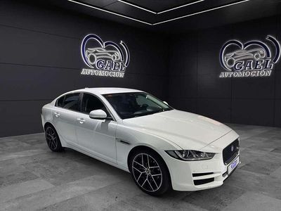 Usado Jaguar XE Portfolio 179 CV (131 kW) 2016 Blanco Berlina