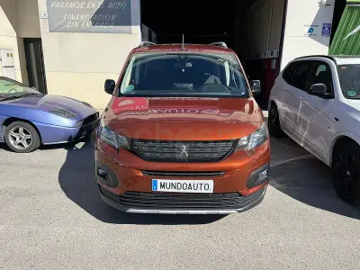 Usado Peugeot Rifter GT-line 130 CV (95 kW) 2019 Marrón Monovolumen