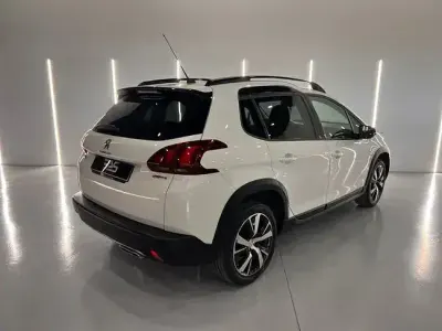 Usado Peugeot 2008 GT-line 110 CV (80 kW) 2016 Blanco SUV