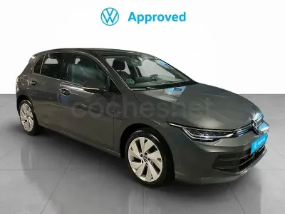 Usado VW Golf VIII 115 CV (84 kW) 2025 Gris / plata Berlina