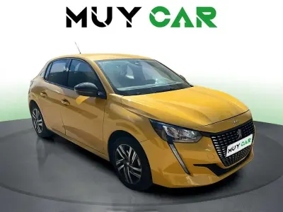 Begagnad Peugeot 208 Allure 102 HK (75 kW) 2023 Gul Halvkombi