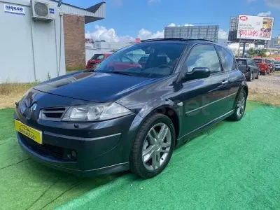Usado Renault Mégane III GT 150 CV (110 kW) 2008 Gris / plata Berlina