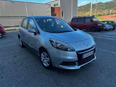 Usado Renault Scénic III Business 110 CV (80 kW) 2012 Beige Monovolumen