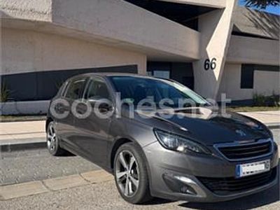Gris / plata Usado 2017 Peugeot 308 Allure Berlina | 8999 € (Precio justo)