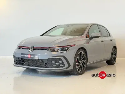 Usado VW Golf VIII GTI 245 CV (180 kW) 2020 Gris / plata Berlina