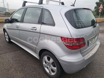 Mercedes B180