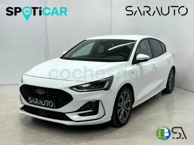 Usado Ford Focus ST-Line 125 CV (91 kW) 2023 Blanco Berlina