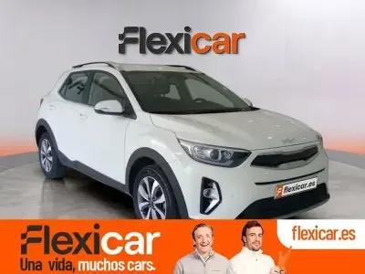 Usado Kia Stonic 101 CV (74 kW) 2025 Blanco SUV
