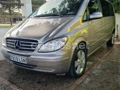 Usado Mercedes Viano 150 CV (110 kW) 2009 Gris / plata Monovolumen