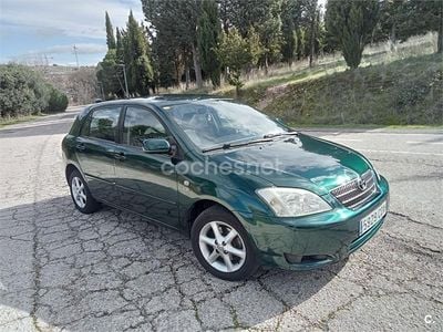 Usado Toyota Corolla Sol 110 CV (80 kW) 2003 Verde Berlina