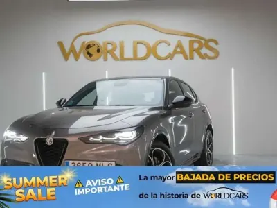 Usado Alfa Romeo Stelvio Veloce 209 CV (153 kW) 2023 Gris SUV