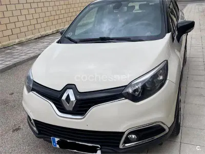 Usado Renault Captur Zen 90 CV (66 kW) 2013 Blanco SUV