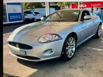 Usado Jaguar XK 298 CV (219 kW) 2009 Gris / plata Coupe