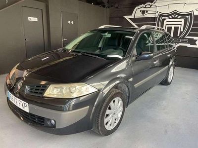 Usado Renault Mégane II Dynamique 111 CV (81 kW) 2007 Gris Utilitario