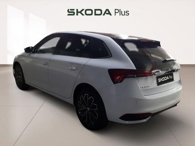 Usado Skoda Scala 115 CV (84 kW) 2024 Blanco Utilitario