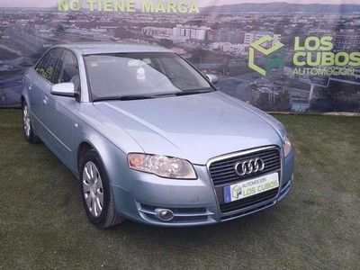 Usado Audi A4 Premium 140 CV (102 kW) 2006 Gris Berlina